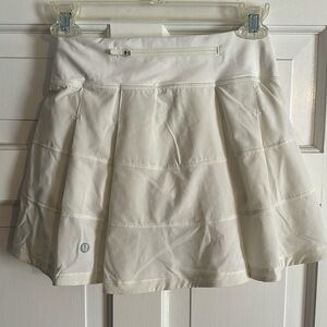 Lululemon pace skirt